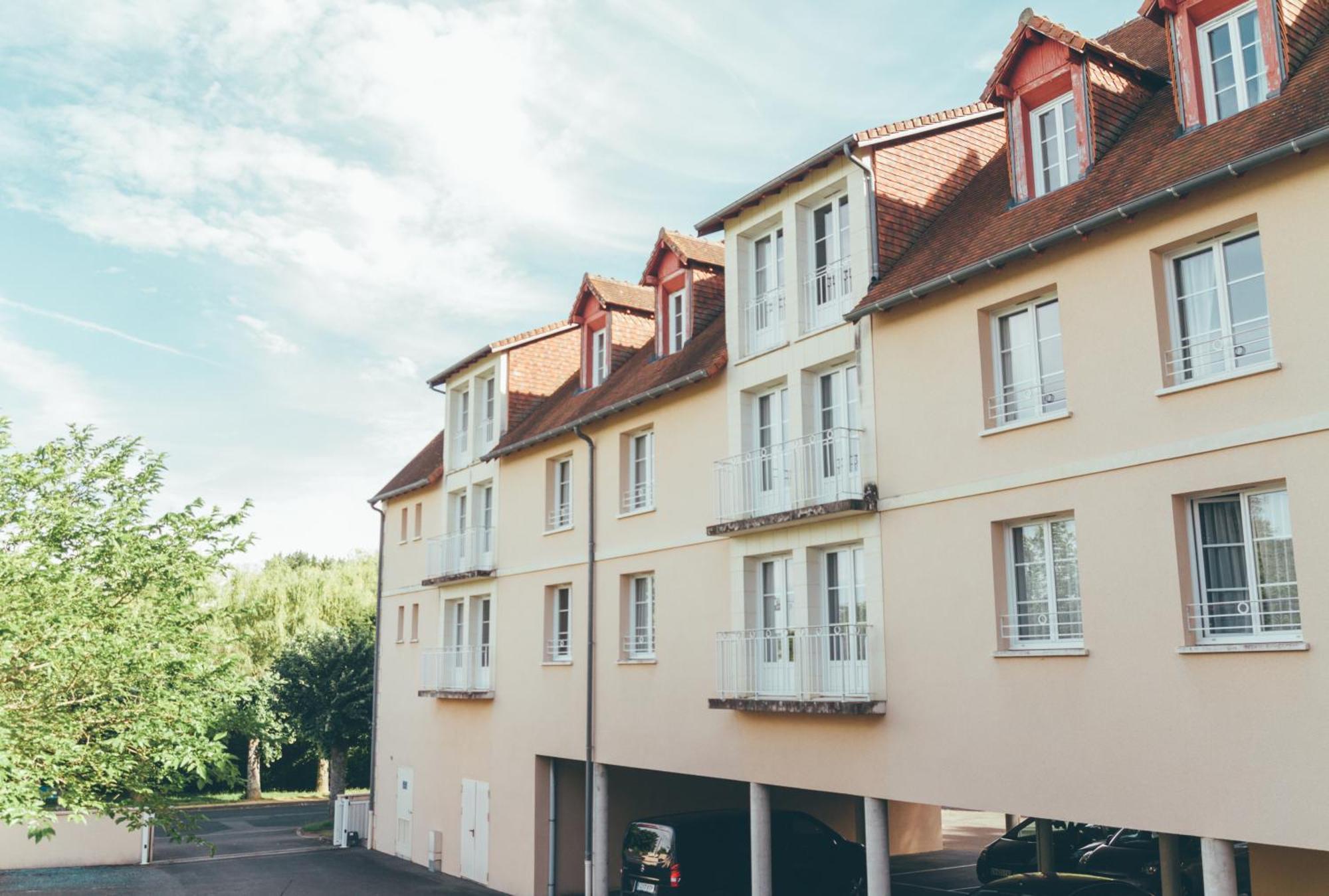 Terres de France - Appart'Hôtel La Roche-Posay Exterior foto